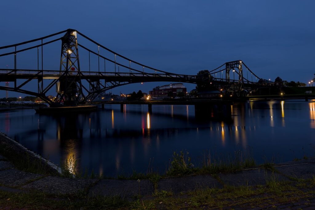 Blick auf die Kaiser-Wilhelm-Brücke